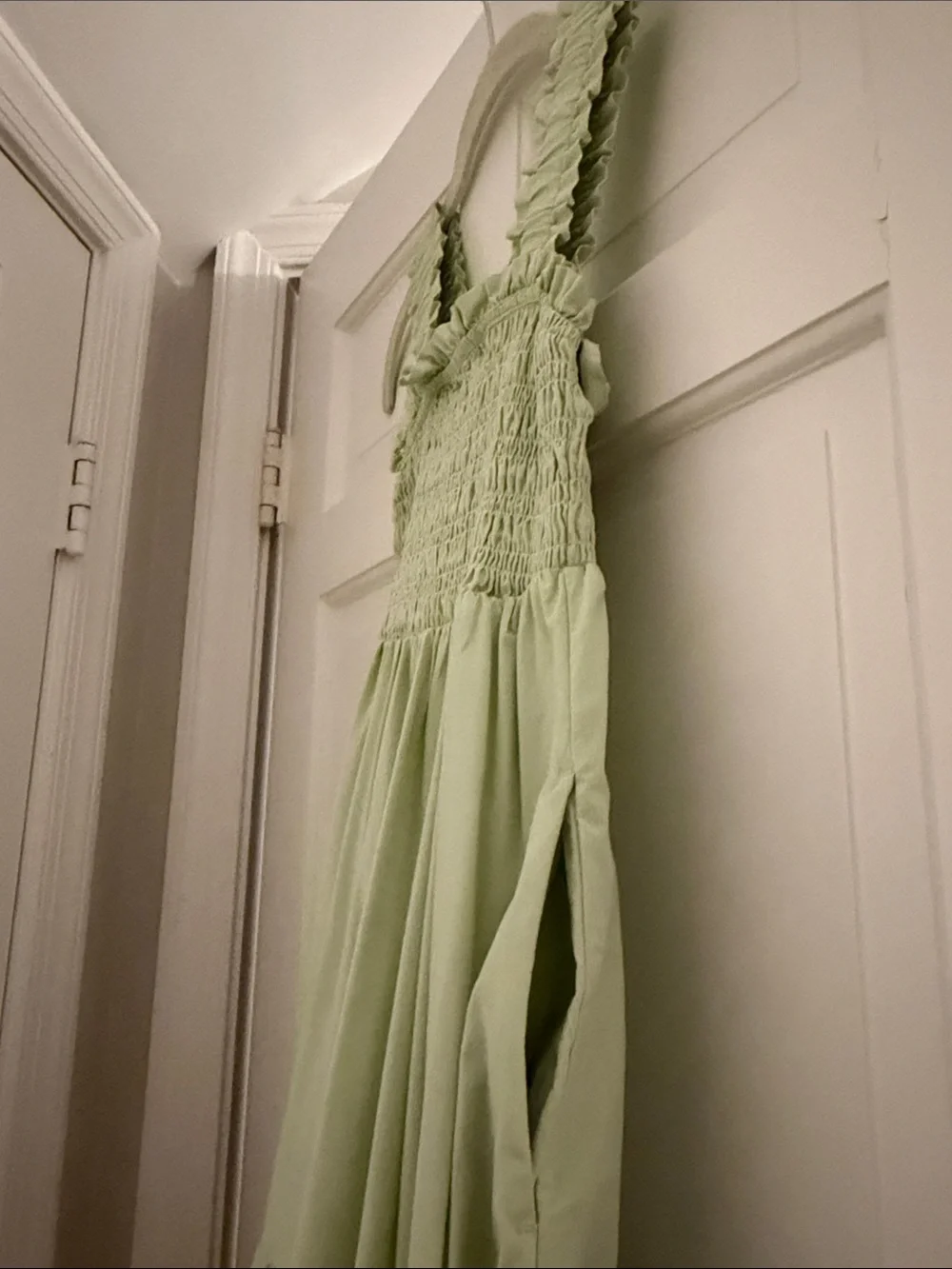 Abercrombie & Fitch light green